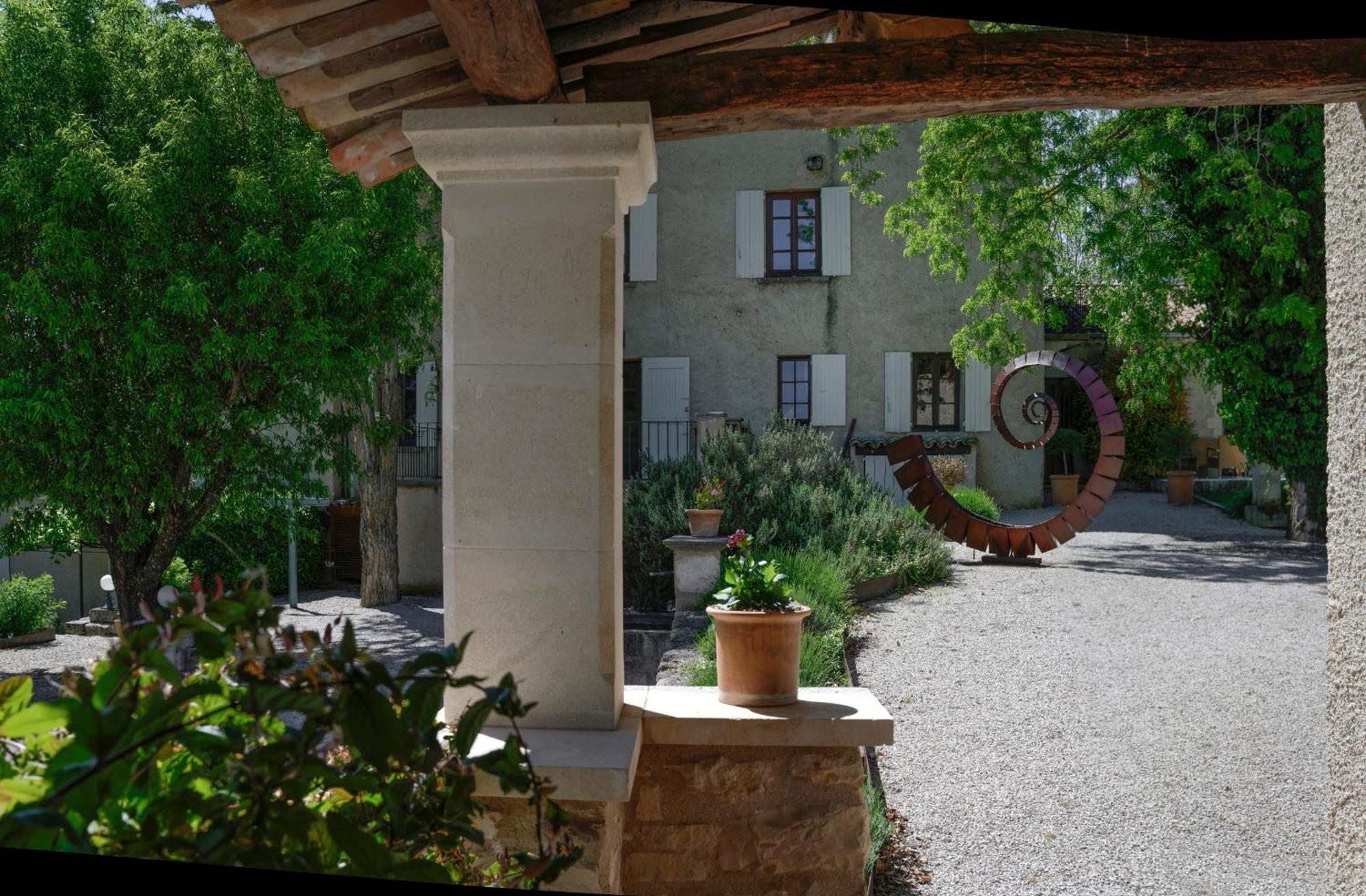 Charembeau Hotel Forcalquier Exterior photo