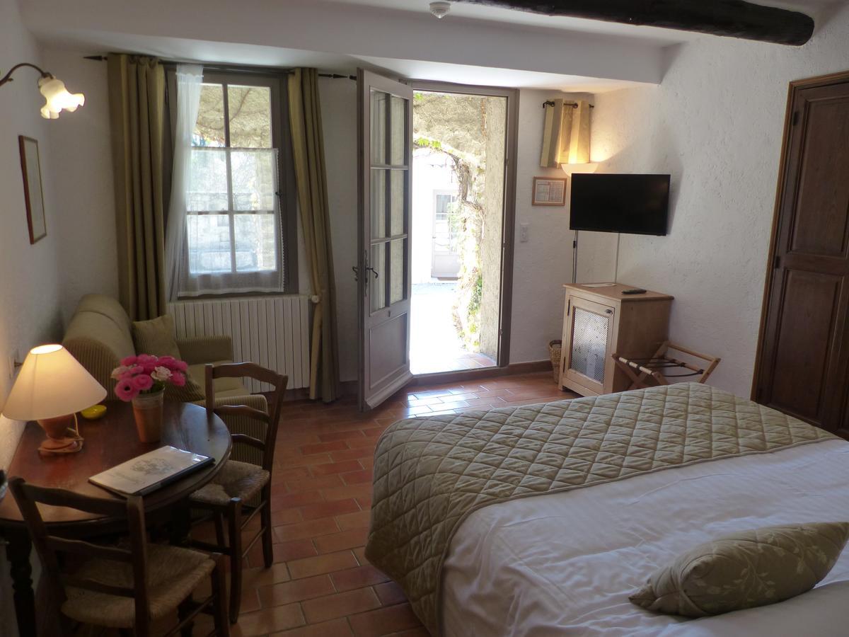 Charembeau Hotel Forcalquier Exterior photo