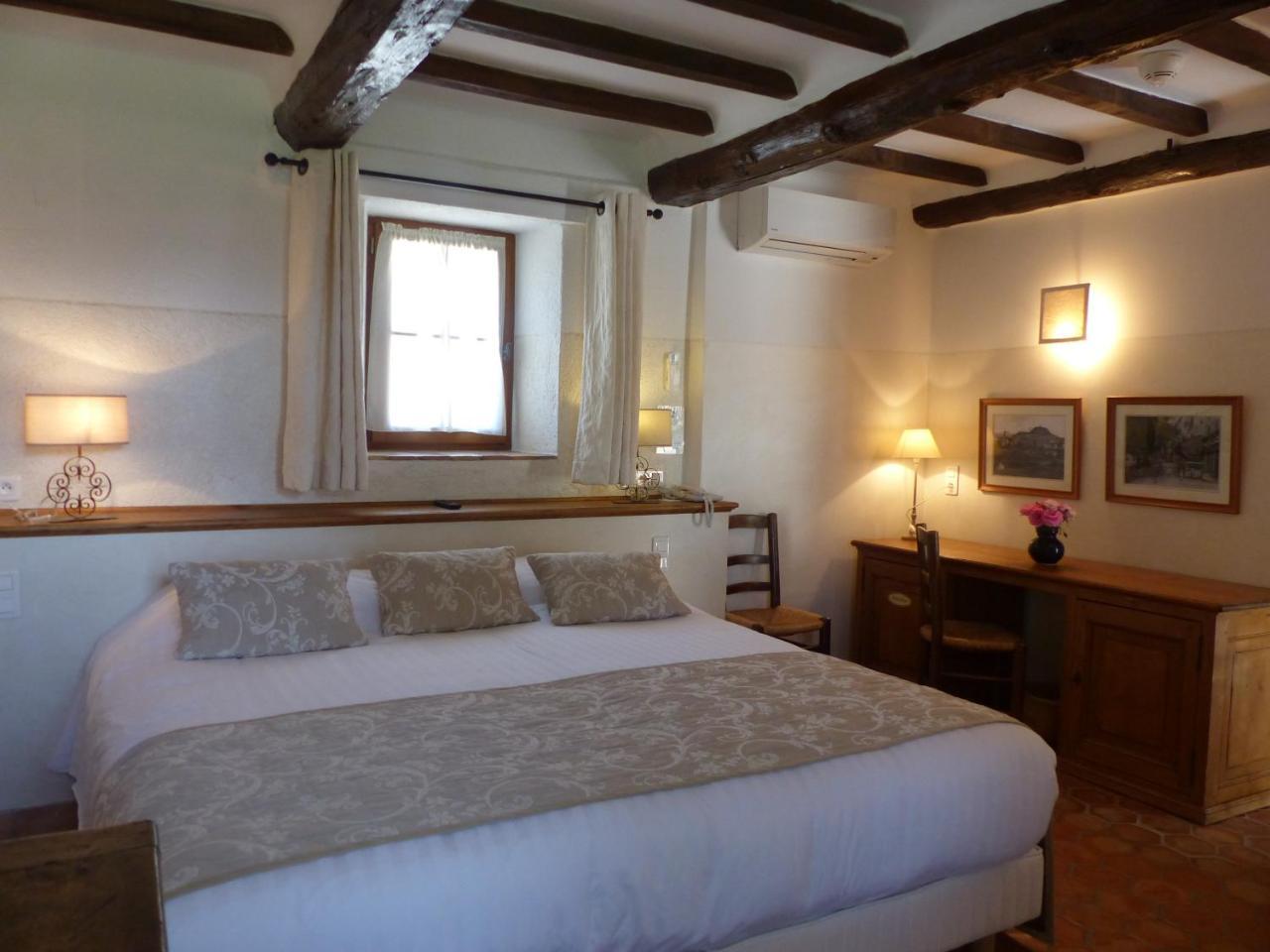 Charembeau Hotel Forcalquier Exterior photo